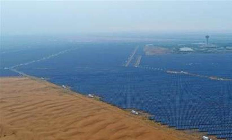 宁夏中卫：沙漠中的太阳能“硅谷”