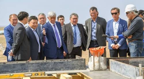 哈萨克斯坦最大的SES正在Kapshagai附近建造