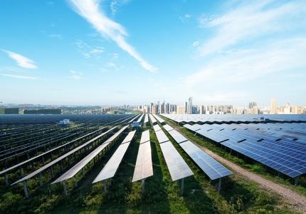 Michael R. Bloomberg与专员AriasCañete合作，支持欧洲煤电转型