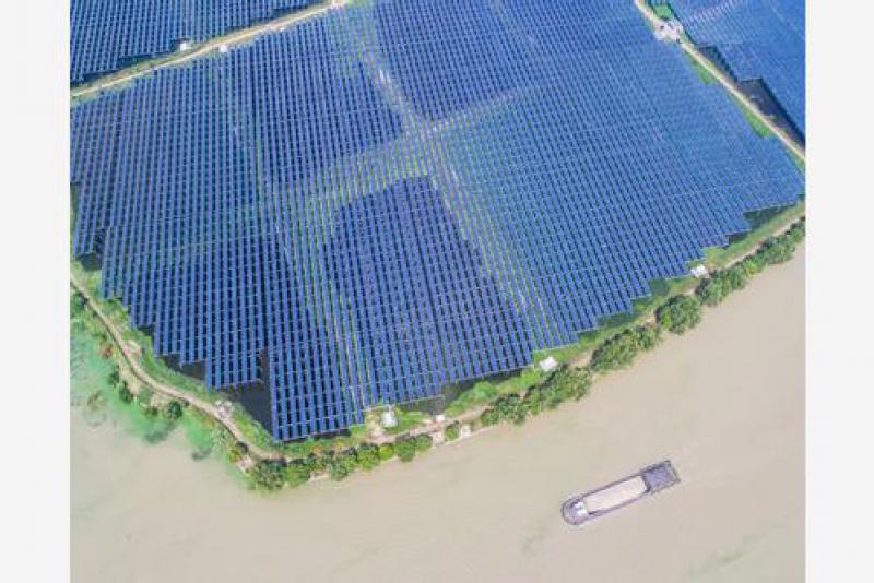 遭遇政策“急刹车” 光伏产业再现震荡