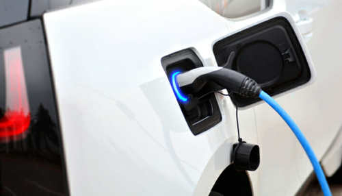 电动汽车充电供应商与建筑公司建立了三年的合约