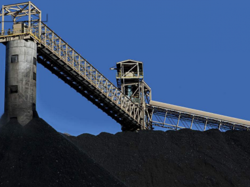 RPT-COLUMN-US电力生产商的煤炭消费量降至35年来的最低点