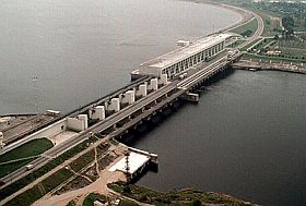 拉脱维亚水力发电厂的发电量在2018年同比下降19.4％