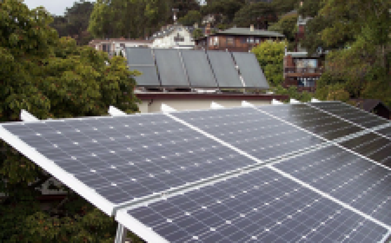 德里的集团住房协会现在可以免费安装屋顶太阳能项目