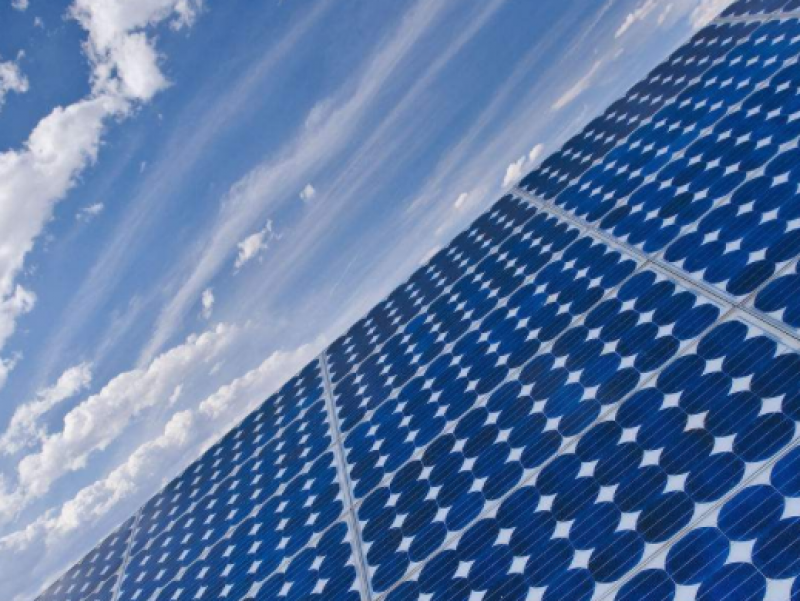 可再生能源公司在黎刹启动浮动太阳能发电场