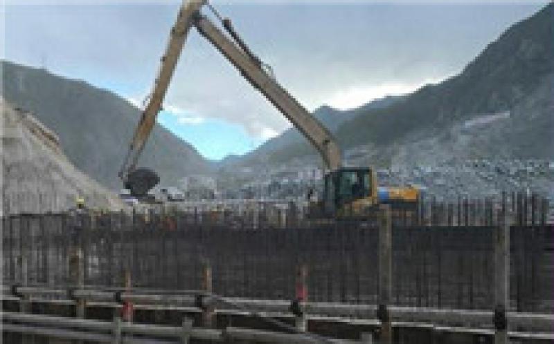 苏洼龙水电站地面厂房工程首仓混凝土浇筑