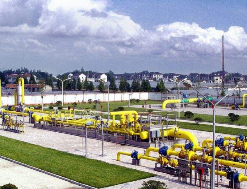 2018年1-8月天然气表观消费量同比增18.2%