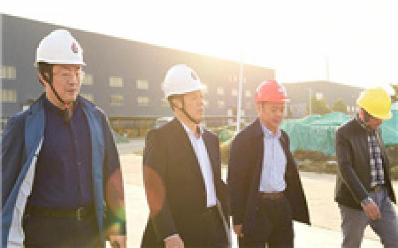 李伟：高标准高效率推进高端装备制造示范园区建设