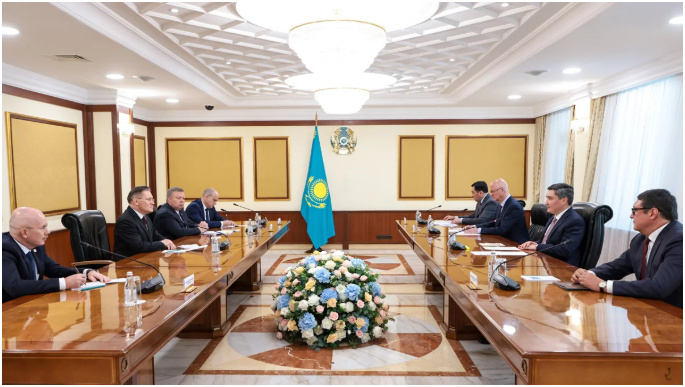 哈萨克斯坦总理与俄罗斯原子能公司总裁会谈 共商核电站建设