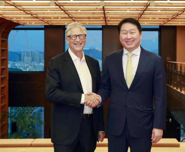 比尔·盖茨会见韩国商界领袖,探讨在小型模块化反应堆领域开展合作