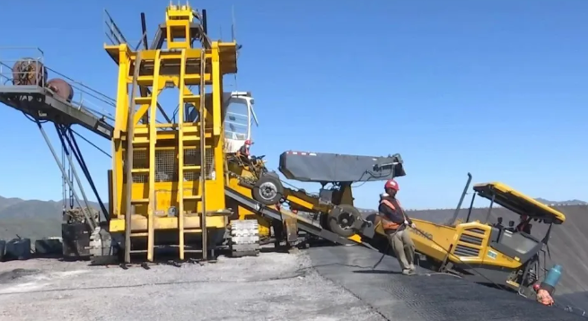 内蒙古芝瑞抽水蓄能电站首台机组核心部件完成吊装