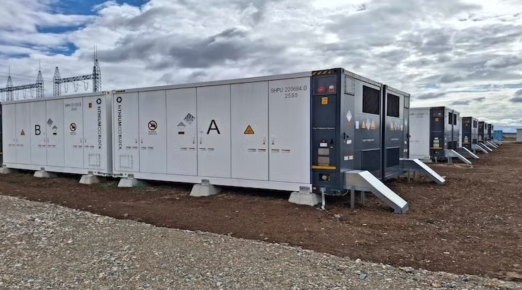 保加利亚Tenevo混合能源项目启动电池储能系统