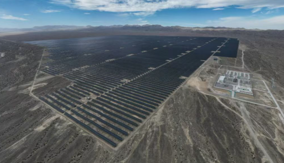 精河县34万千瓦光伏项目光伏区全容量并网发电