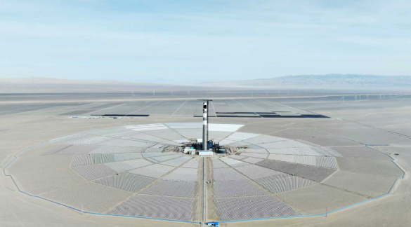 中电建若羌光热项目吸热器吊装圆满完成