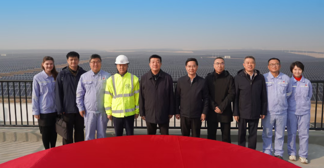 中国大唐集团董事长吕军与乌兹别克斯坦总理阿里波夫会谈