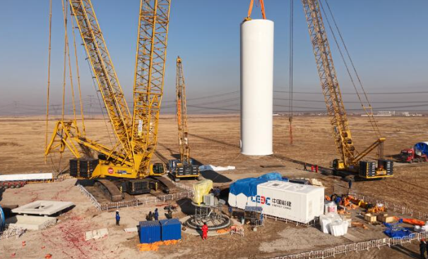 中国能建肇东300MW一期风电项目风机首吊顺利完成