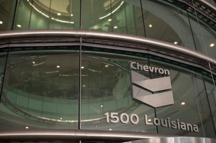 雪佛龙明年将投入高达190亿美元，重点发展美国和圭亚那的石油生产