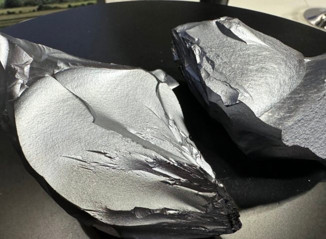 中国延长对美韩太阳能级多晶硅反倾销税