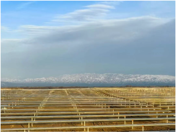 乌兹别克斯坦布卡光伏发电站首次实现263MW满负荷运行