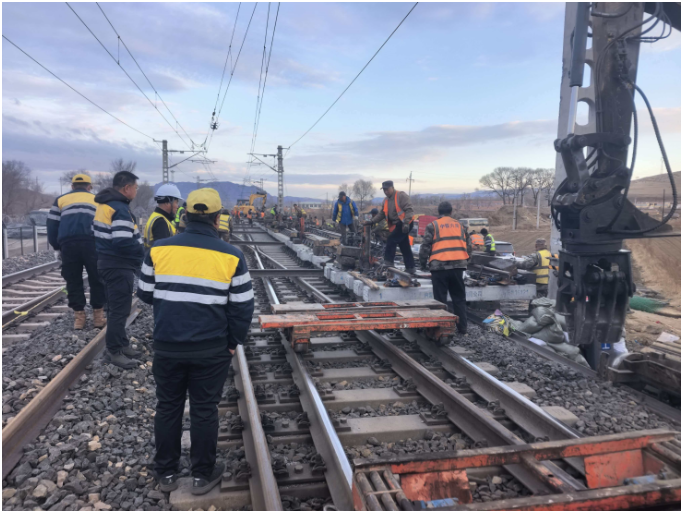 西煤东运关键通道站点完成道岔更换