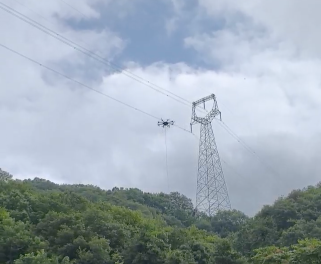 山区电网改造的“最后一公里”：尚飞航空重载无人机如何破解运输难题